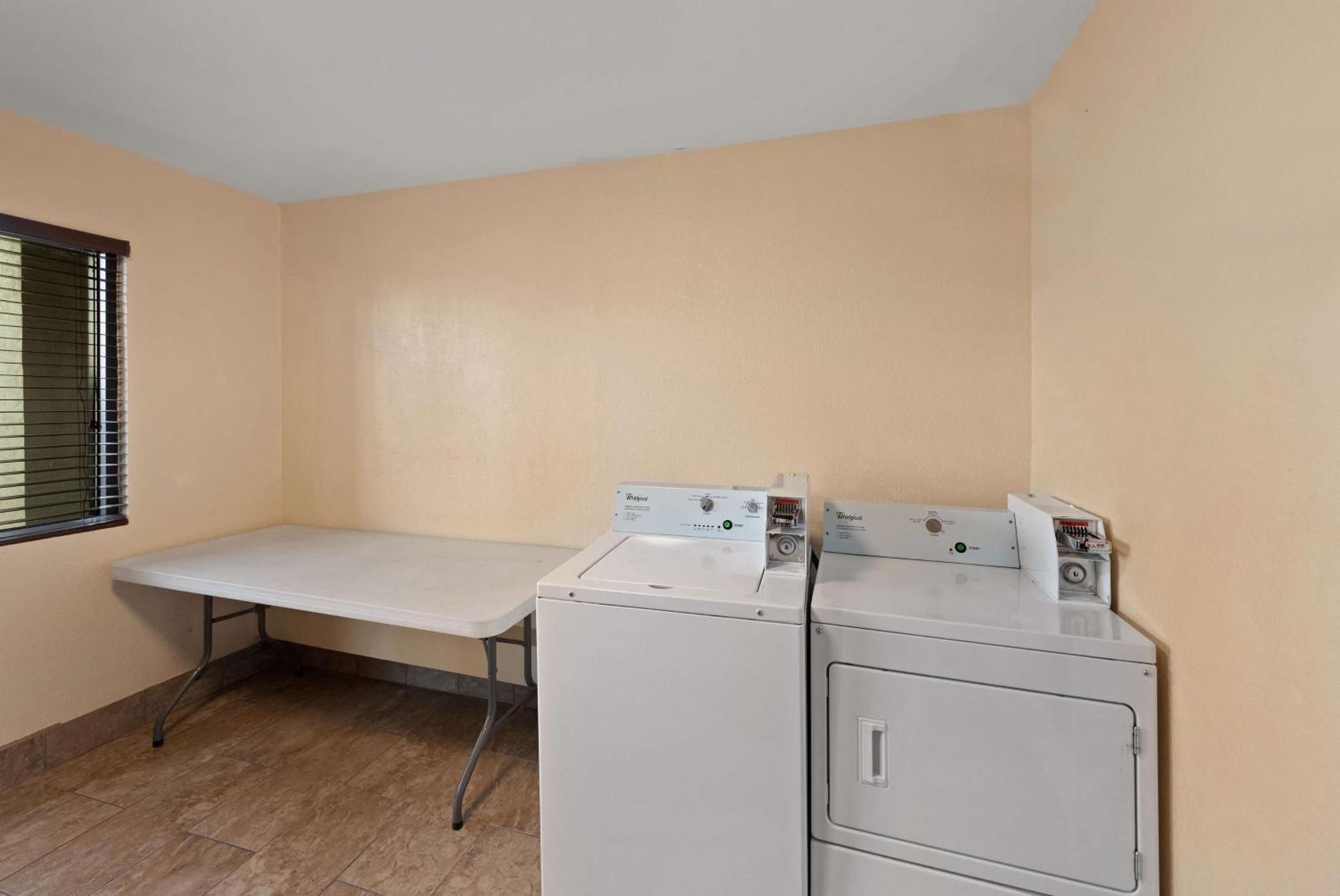 Best Western Executive Inn Grove City Eksteriør bilde